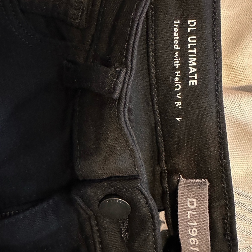 DL1961 Girls size 16 black jeans